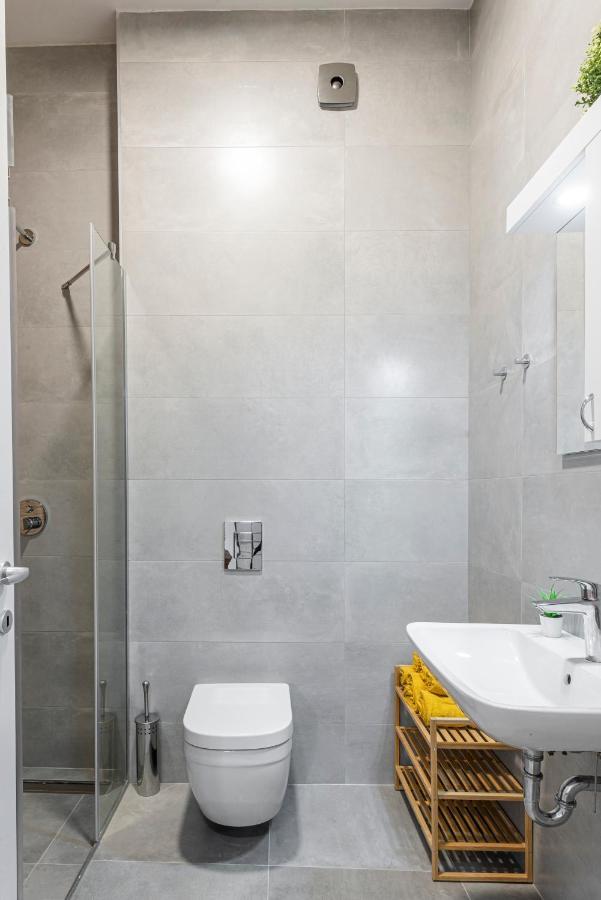 Vertigo Modern Studio-Free Private Parking-Fast Wi-Fi نوفي ساد المظهر الخارجي الصورة
